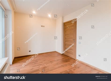 4,107 Living room without furniture Images, Stock Photos & Vectors ...