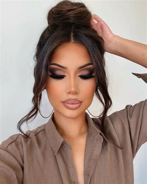 IG: makeupbyalinna | Make-up voor bruine ogen, Natuurlijke oogmake-up, Haarstijlen