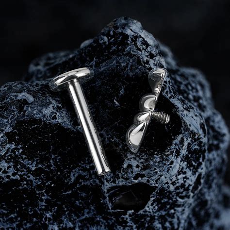Vampire teeth piercing made of titanium 16G punk and gothic – Ashley