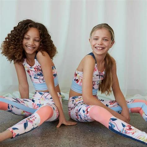 Molo Kids Oliva Treenitoppi Motion Flower- Jeriika lastenvaatteet