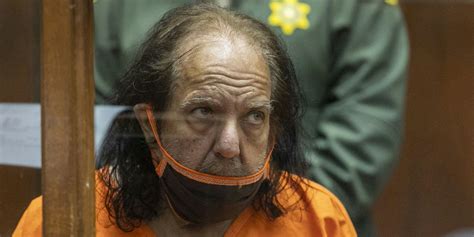 Der US-Pornostar Ron Jeremy wird der mehrfachen Vergewaltigung