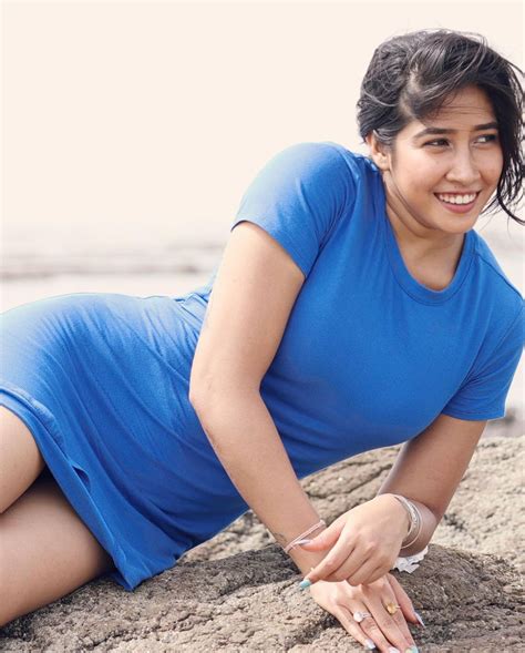 sofia ansari  find latest hd images pictures stills pics
