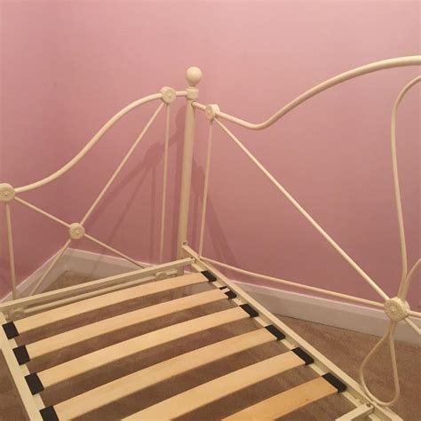 2ft 6 narrow single day bed frame in B90 Birmingham für 50,00 £ zum ...