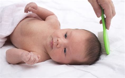 Cabelo De Bebê Caindo - O cabelo do meu bebê está caindo. E agora? - Revista Crescer | VOCÊ É A ...