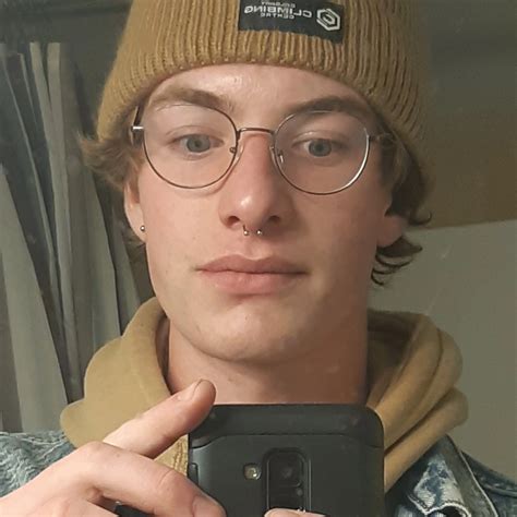 Pierced my own septum! Surprisingly painless | Scrolller