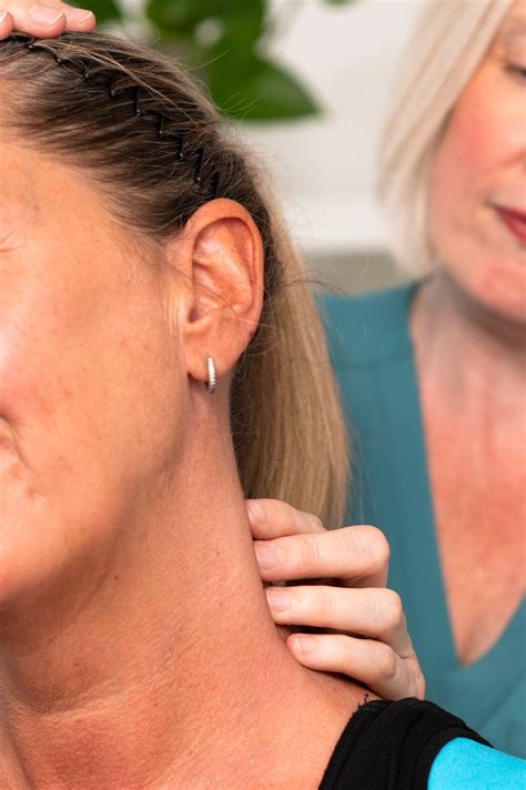 Neck Pain Treatment | Tobridge Osteopathic Clinic