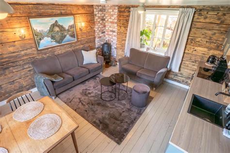 Rostad Retro Rorbuer Entire house (Reine (Nordland)) - Deals, Photos ...