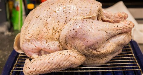 how long to defrost a frozen turkey