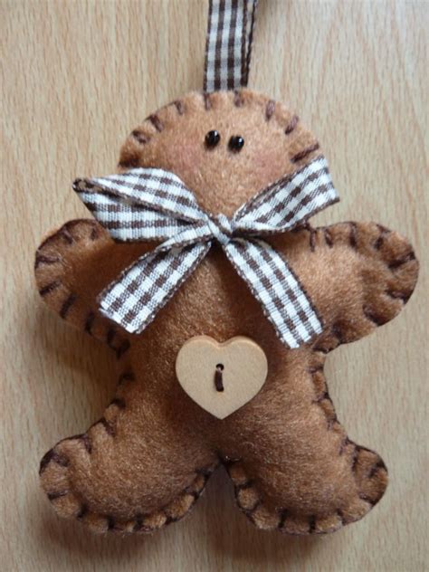 1000+ images about felt patterns 2 on Pinterest | Felt hearts, Felt ...