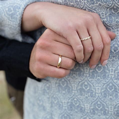 classic gold wedding ring 5