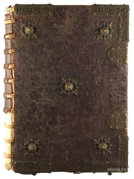Книги 16 века