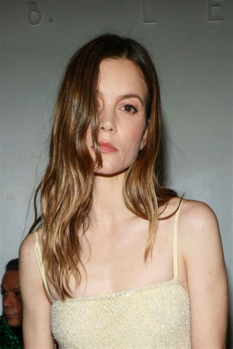 Sylvia Hoeks – Jason Wu Show at New York Fashion Week 02/12/2023