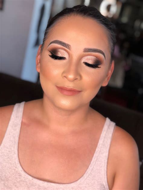 what is a half cut crease 6