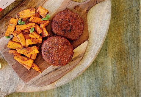 Vegan μπιφτέκια στο φούρνο με καρότα και γλυκοπατάτες | Χρυσές Συνταγές
