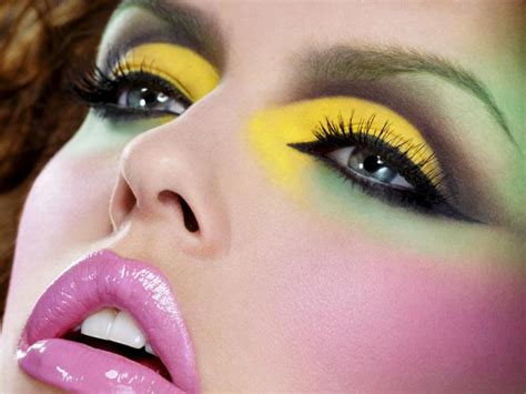Cool Makeup wallpaper | 1024x768 | #26021