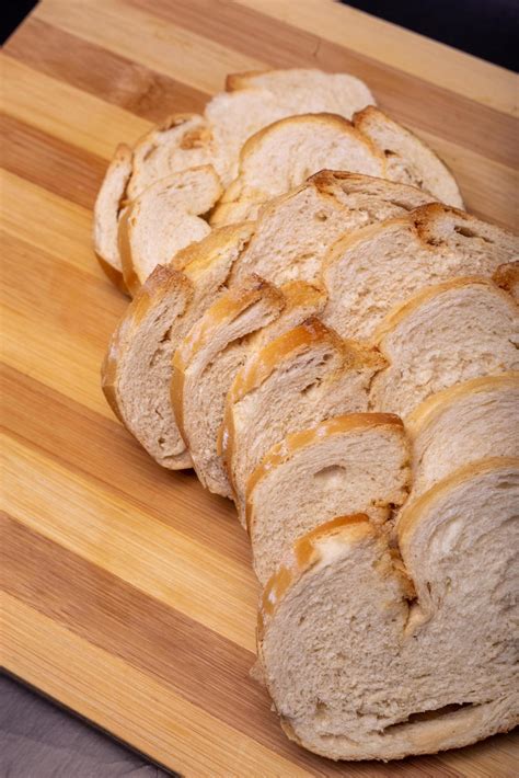 slices of bread 9900961 Stock Photo at Vecteezy