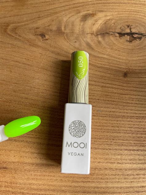 Гель-лак для ногтей MOOI Vegan 050 Салатовый | отзывы