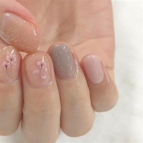 Светлый Полупрозрачный Маникюр — Richnail.ru