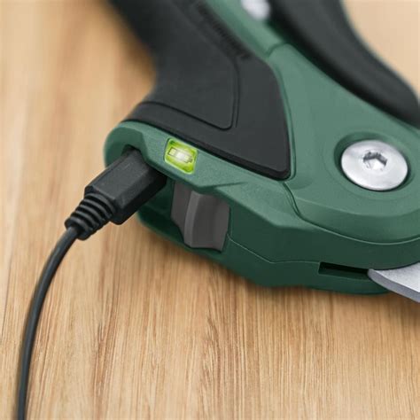 Bosch Green EasyPrune 3.6v Cordless Secateur 06008B2102 | Power Tool World