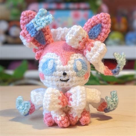 I made a crochet sylveon! : r/crochet