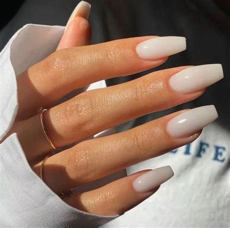 Unha Branca Bailarina - Unha bailarina: 13 inspirações de nail arts modernas para apostar