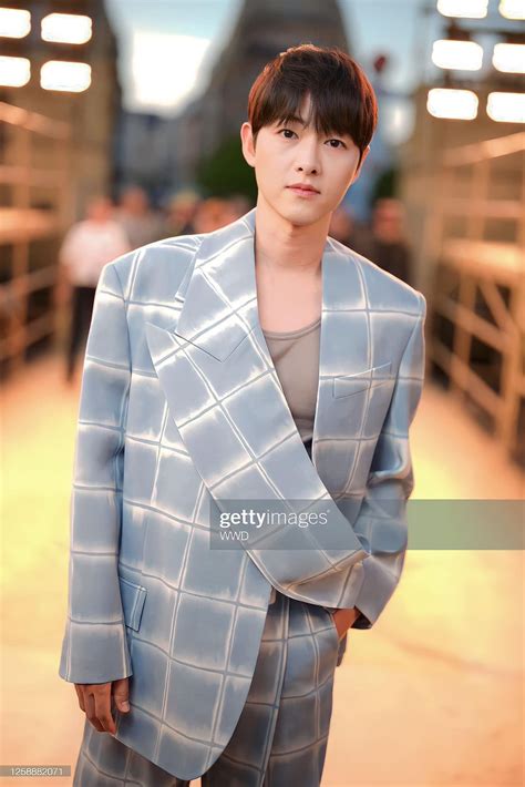 Song Joong Ki với style trẻ trung, phong độ