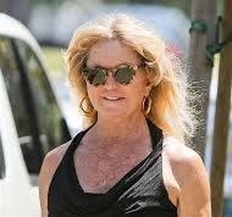 Goldie Hawn’s shocking No-makeup Photos! - Yohanpost