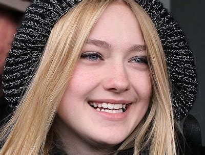 Trend Model: Dakota Fanning Teeth