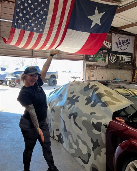 Chloe Yonker (@thecumminscowgirl) • Instagram photos and videos