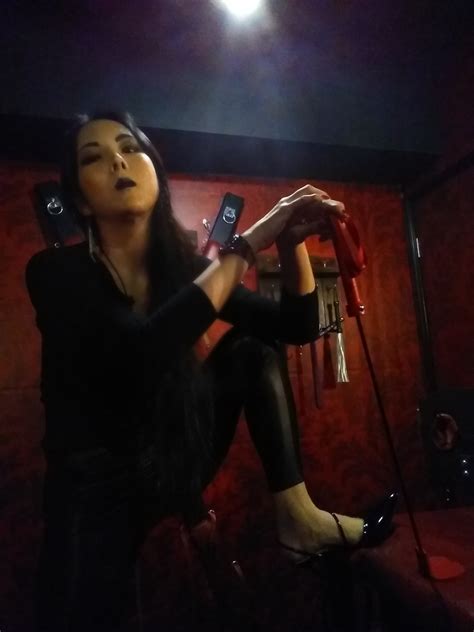 豐富調教經驗變性女主調奴I'm TS Dominatrix, Chinese Transsexual escort in Hong Kong