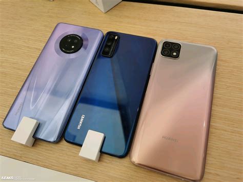 Новый Huawei без каких-либо отверстий и еще два смартфона Huawei на ...