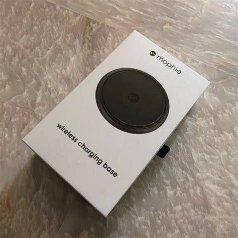 Mophie Wireless Charging Base, Mobile Phones & Gadgets, Mobile & Gadget ...