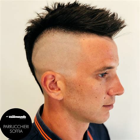 Discover The Best Styling Products To Maintain Your Favorite Mens Mohawk Short Haircuts Throughout The Busy Work Day 7