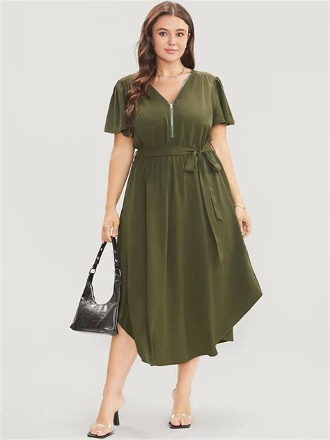 New in Dresses – BloomChic in 2023 | Hem dress, Dresses, Plus size outfits