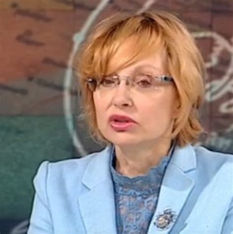 Астрологът Мира Кунева с плачевна прогноза за 2024 година: Ще се ...