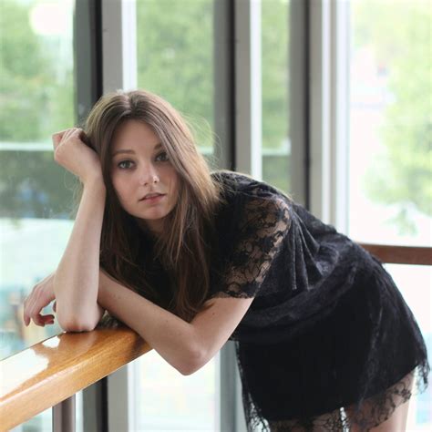 Tanya Reynolds | Celebrity pictures