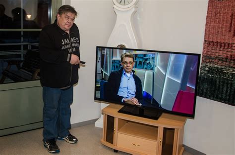 Putaan Leijonat toimivat: 50 " televisio terveyskeskukselle