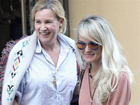 Laeticia Hallyday : son amie Hélène Darroze lui adresse un magnifique