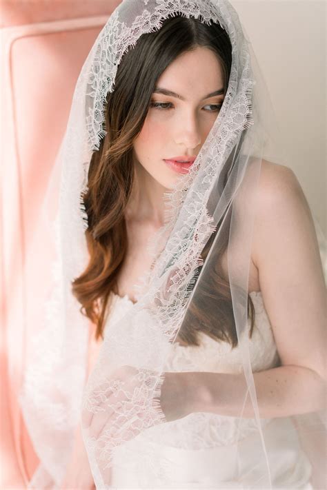 Mantilla veil - Lace mantilla wedding veil - Illusion tulle – Tessa Kim