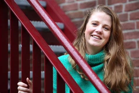 Dieke heeft zelf gescheiden ouders en helpt nu andere kinderen: ‘Het ...