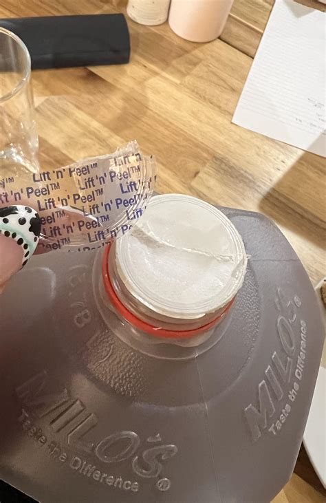 I swear these types of seals are the worst : r/mildlyinfuriating