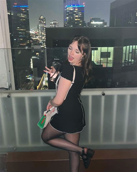 EBEE | I ️ h2hoZe🍸😈🤑💯 🍾 🍾 🍾) 😎 😎 😎 #californiagirls #cute #model #