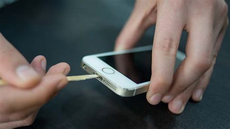 Как очистить iPhone от пыли и грязи