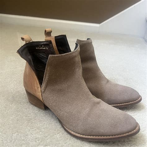 Diba True Woman’s Boots - Depop