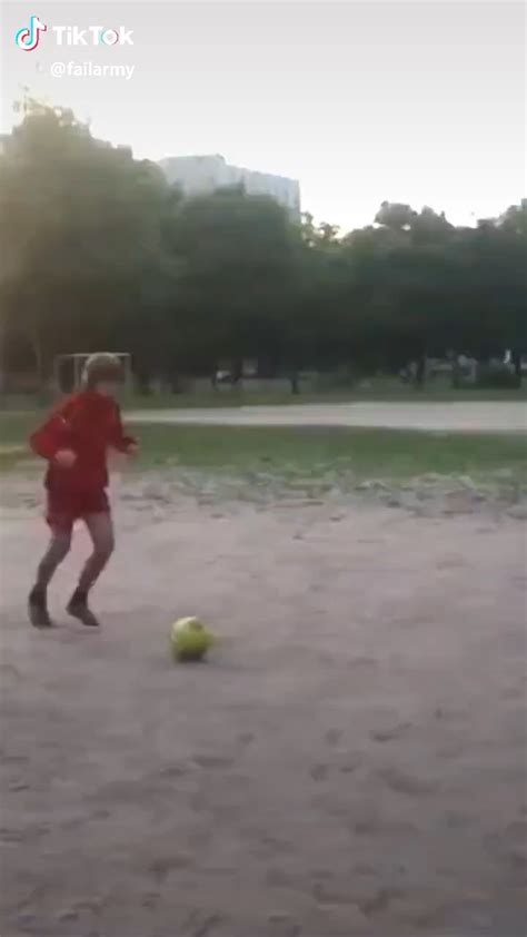 Scored a goal but fail - FunnyandSad | Crazy funny memes, Some funny ...