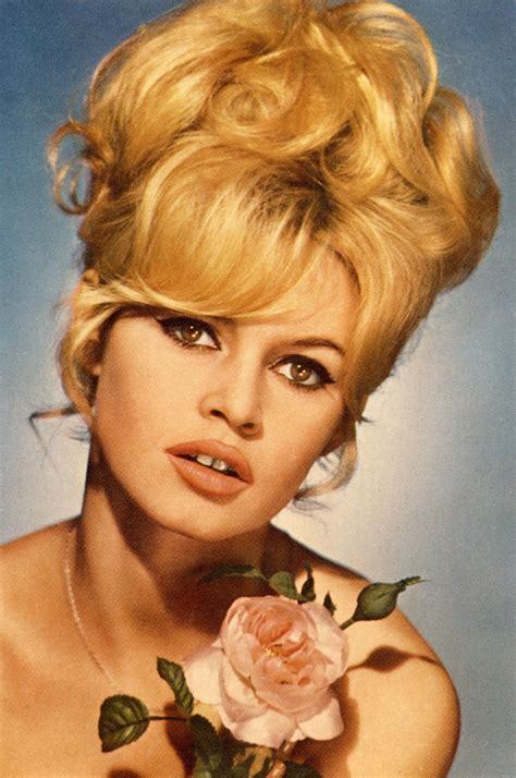 6 Great Gap-Toothed Beauties From Brigitte Bardot to Lara Stone