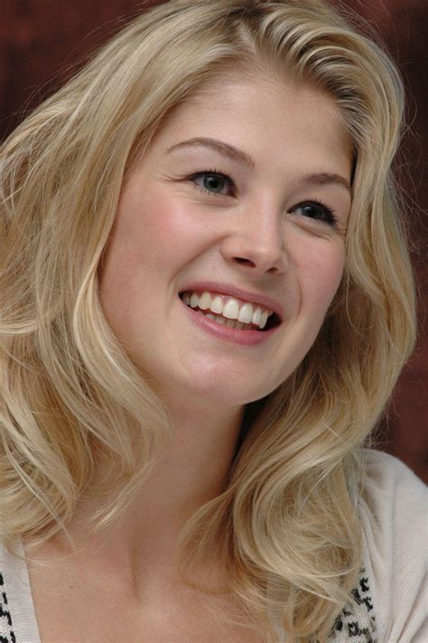 Rosamund Pike Wallpapers