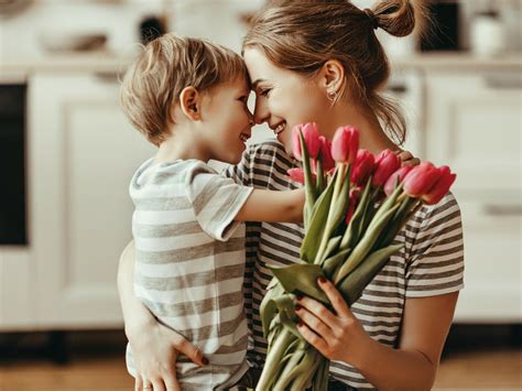 Mae E Filho Amador