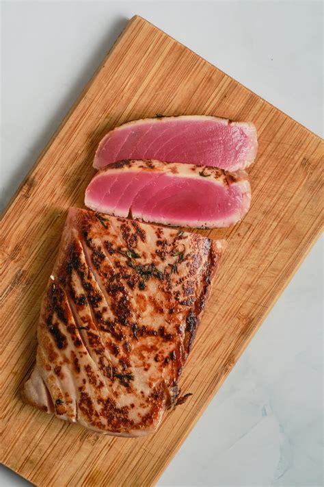Seared Ahi Tuna Steak - Food Faith Fitness