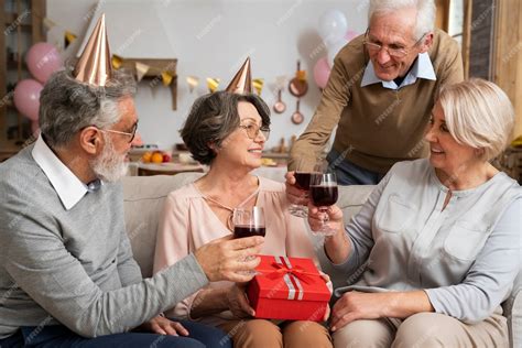 Free Photo | Senior people having fun at party